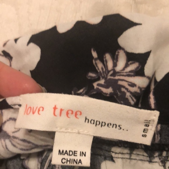 Love Tree Floral Dress Size Small - Picture 6 of 6